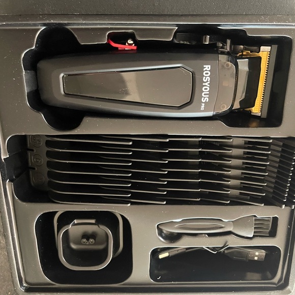 Hair clipper professional usb c charging.new. - Picture 6 of 7